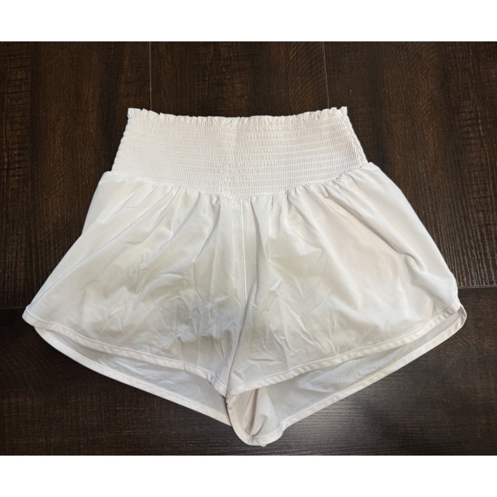 Offline By Aerie Real Me Smocked Running Shorts White Size M